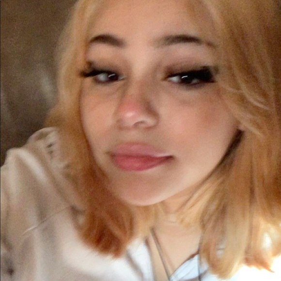 Meet your Posher, Sandra - Picture 4 of 5